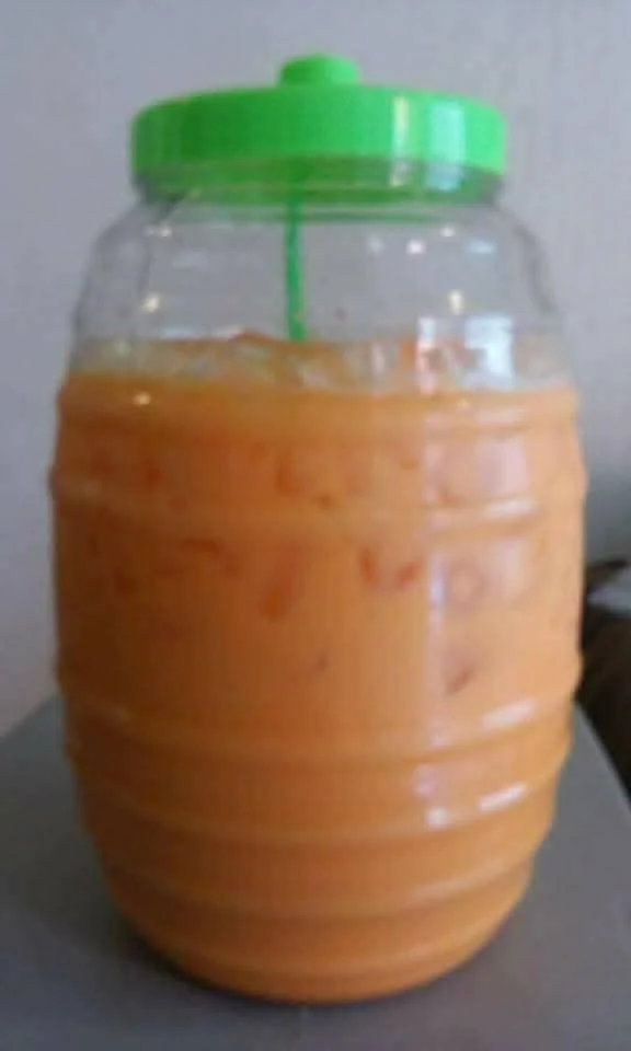 Recipiente con bebida fresca